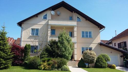 Bjelovar Apartment | Apartments Place4you