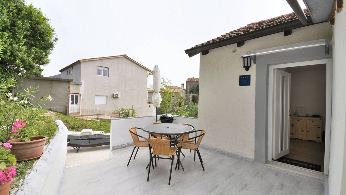 Plomin Apartment | Apartments Plomin (99001-A1) - Plomin