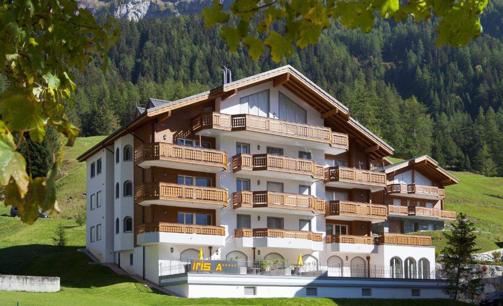 Leukerbad Apartment | Apartments Residenz Iris