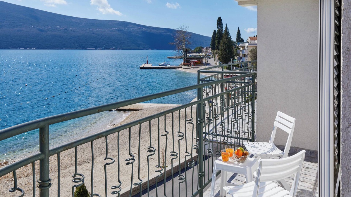 Baosici Apartment | Apartments Rosić Baošići