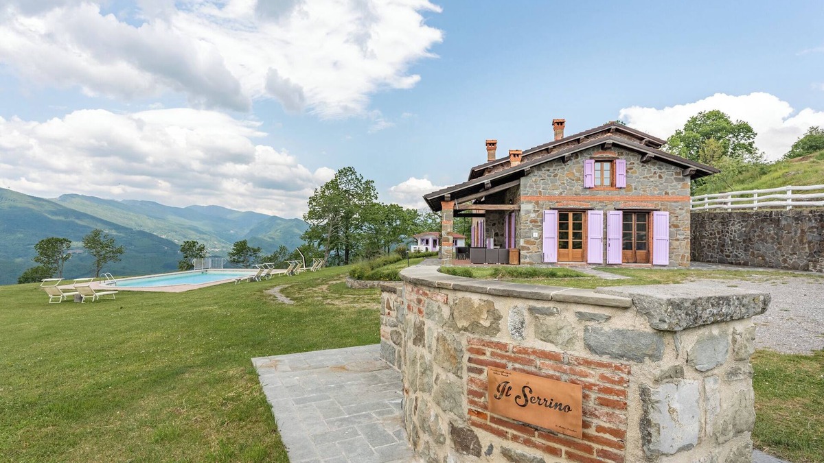 San Marcello Pistoiese House | Apartments "Serrino Family" with Mountain View, Shared Pool & Wi-Fi
