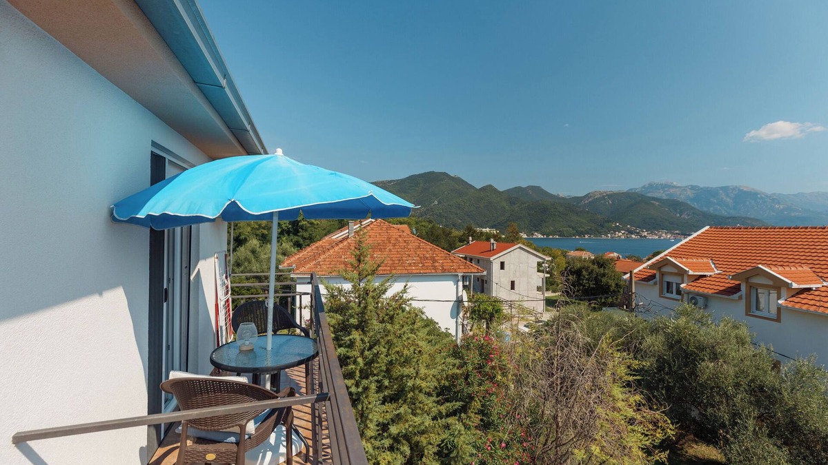 Bijela Apartment | Apartments Villa Mia (114661-A2) - Bijela