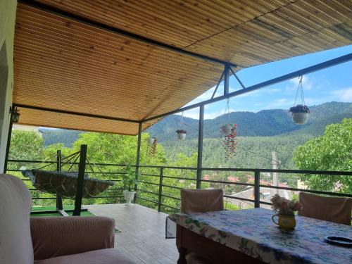 Akhali Ubani House | Apartments With Balcony And Mountain View