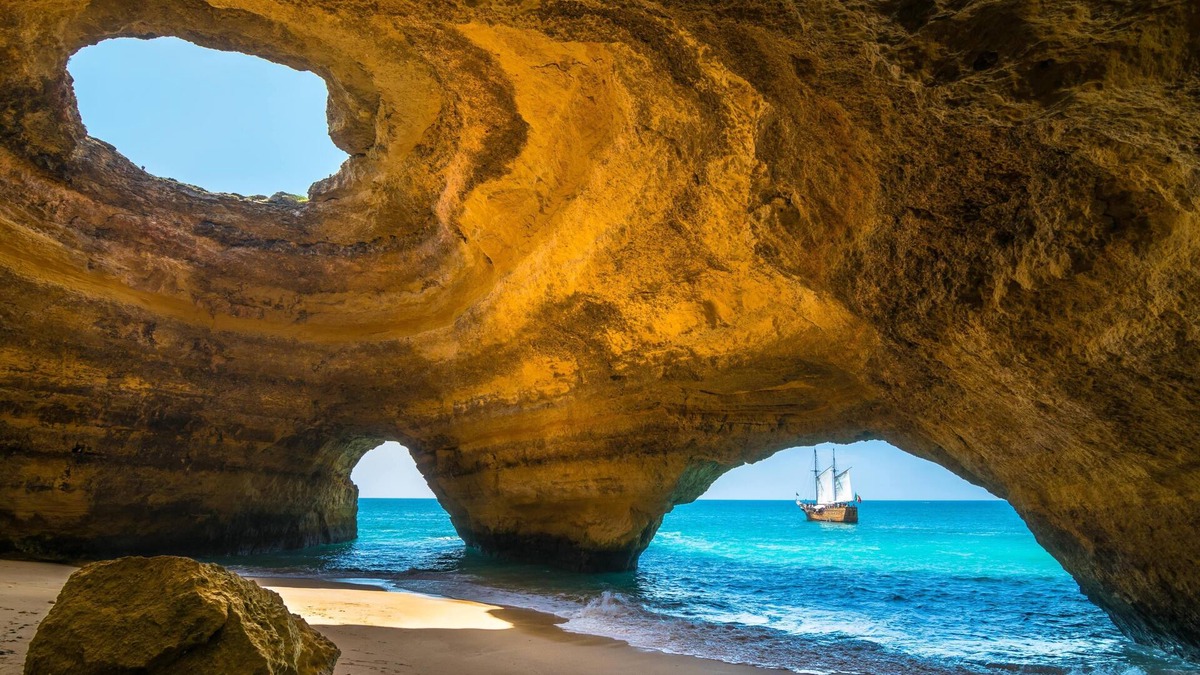 Alvor Bed & Breakfast | Aparts & Suites summer cascade Alvor
