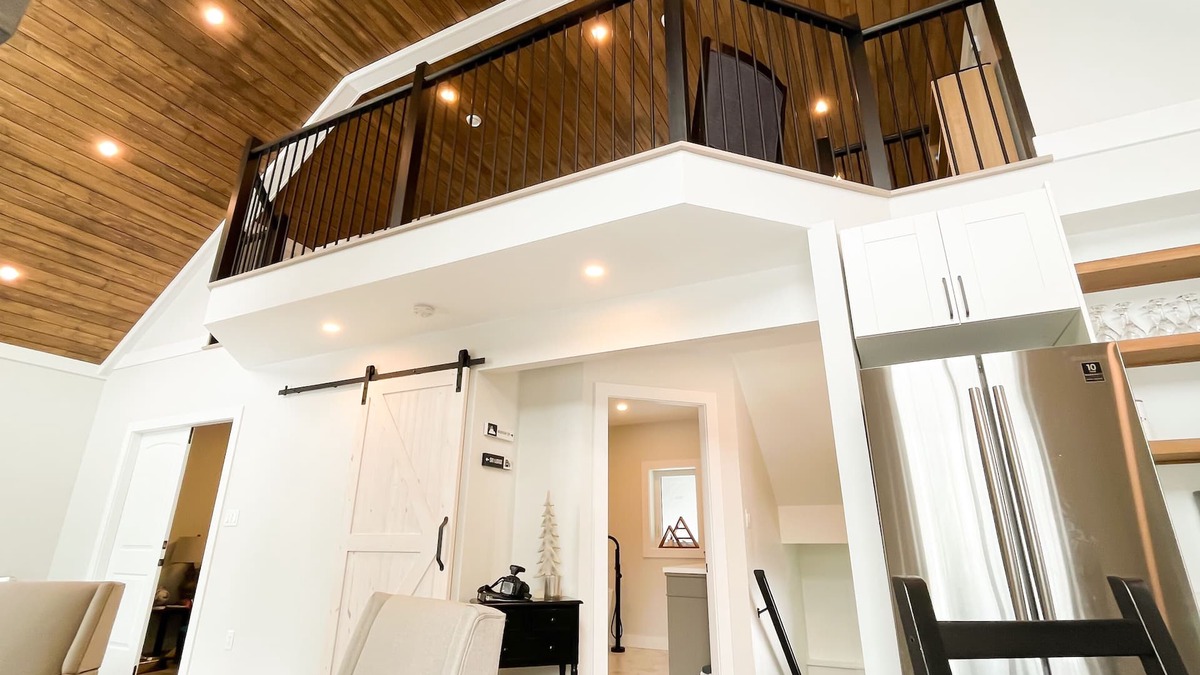 Okanagan-Similkameen Ski Chalet | Apex Mountain Resort. 3 bdrm Ski Cottage.
