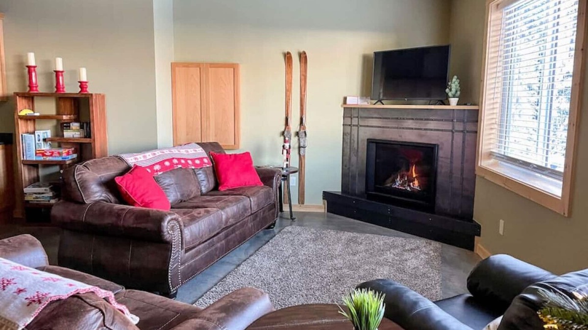 Okanagan-Similkameen Condo | Apex Mountain ~ The Wooden Nickel