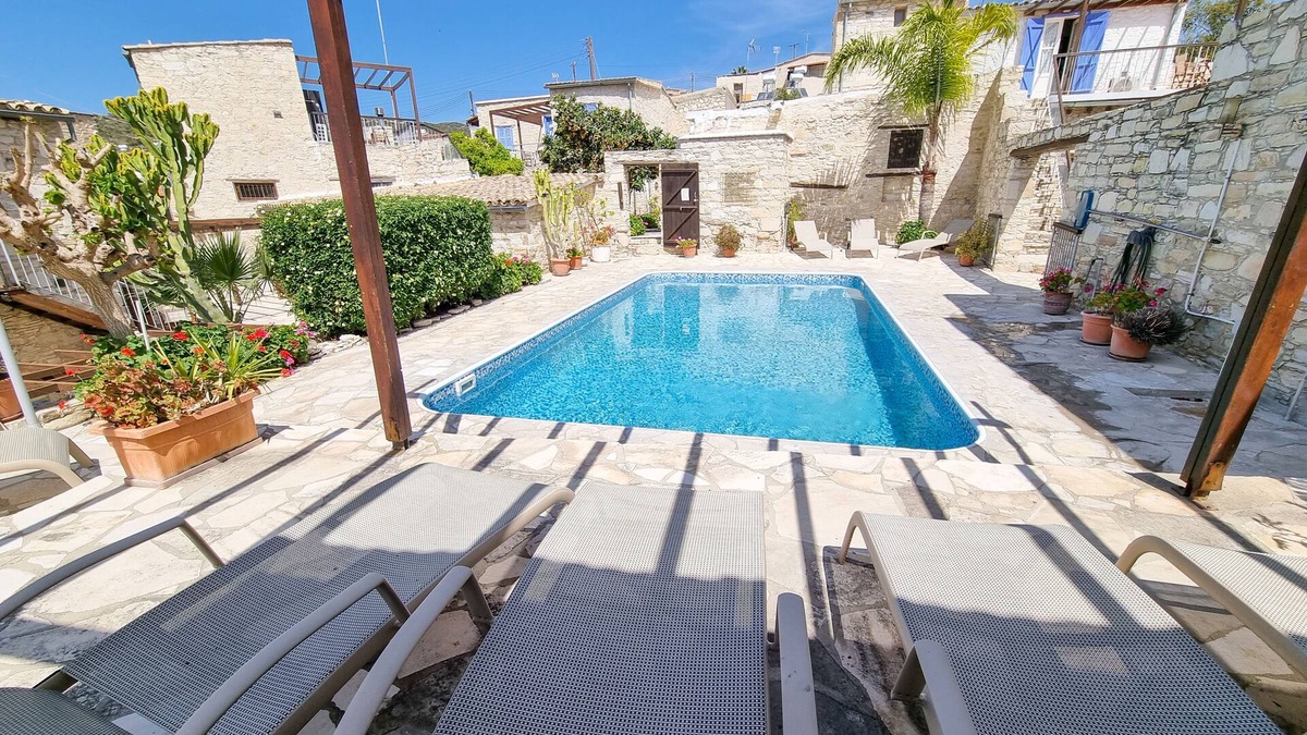 Skarinou Apartment | Aphrodite Romance Apartment