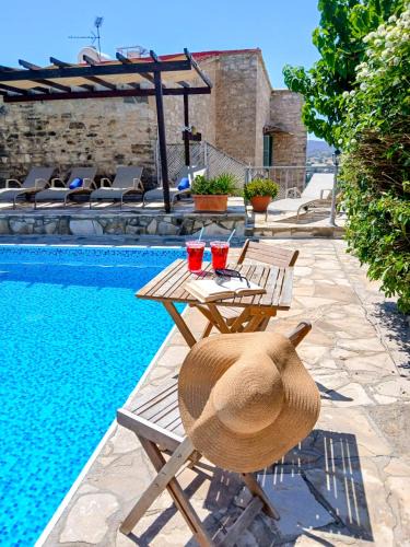 Skarinou Apartment | Aphrodite's Pool Retreat