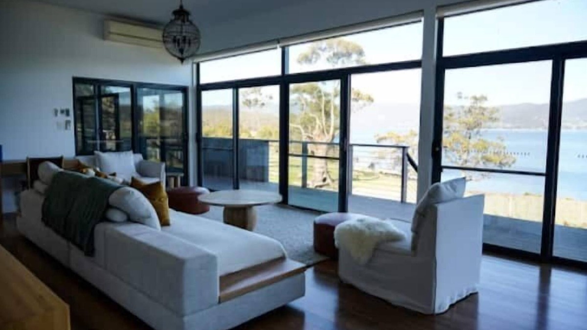North Bruny House | Apollo's Rest Home Away