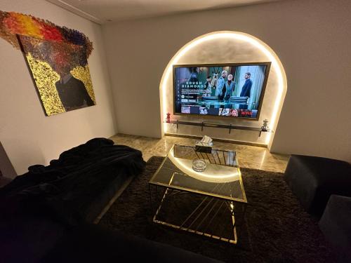 Zamalek Apartment | APOLO- Modern 1-Bedroom apartment in Heart of Zamalek visits allowed