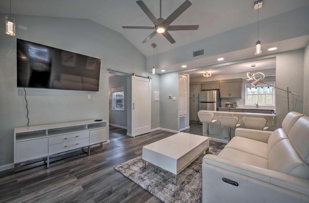 Plymouth House | Apopka Getaway with Yard and Covered Patio