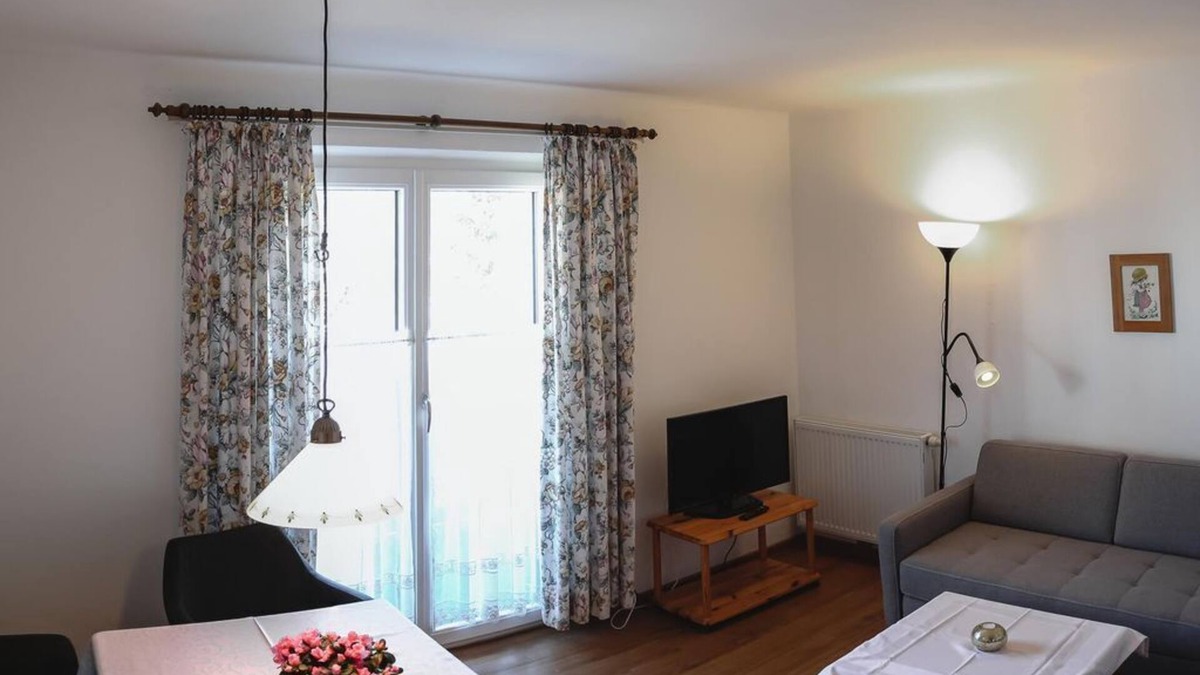 Faistenau Bed & Breakfast | App. 1 - Apartments Alpenblick