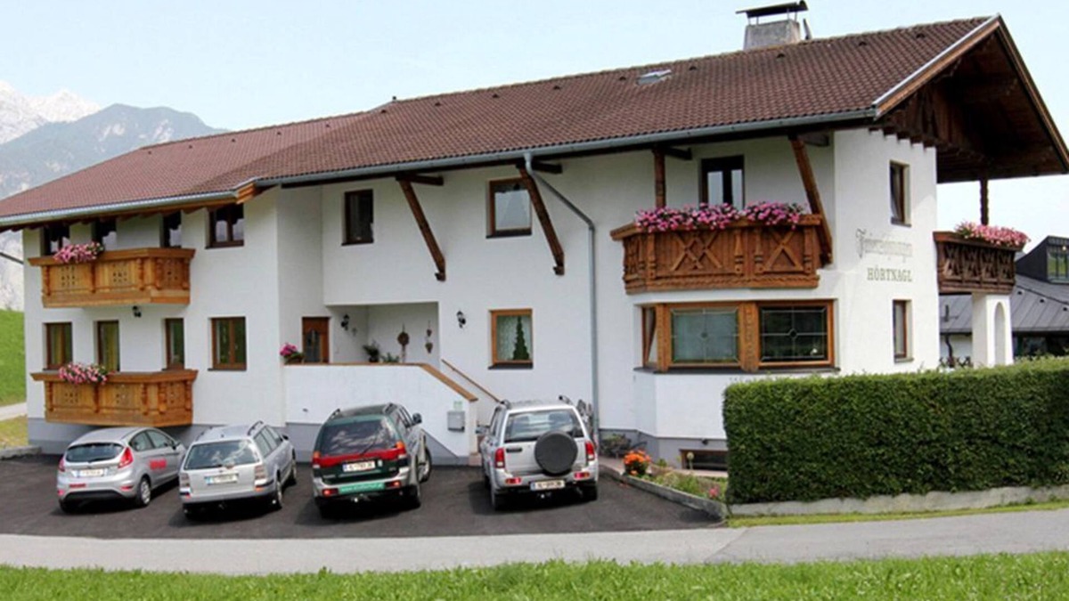 Oberperfuss Apartment | App. Cornflower/2 bedrooms/shower, WC - Studlerhof Hörtnagl