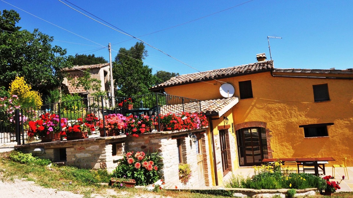 Arcevia Bed & Breakfast | App. IL NIDO - B & B Bosimano, intimate and romantic, completely independent