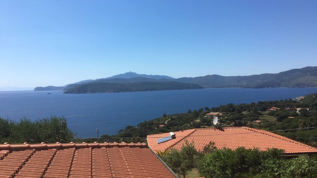 Capoliveri Apartment | App in freist. House, great sea view, beach + village within walking distance, max. 4 pers, baby