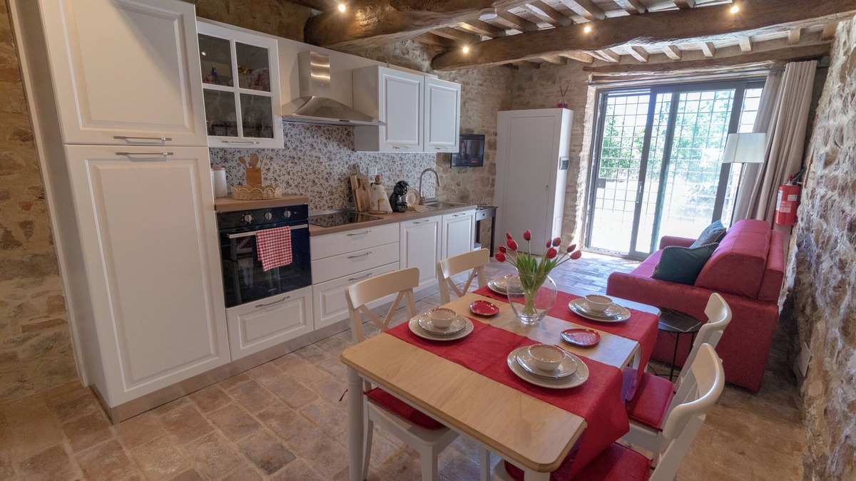 Solfagnano Apartment | App Pietrachiara Biancospino: cozy accommodation nestled in the Umbrian countryside.