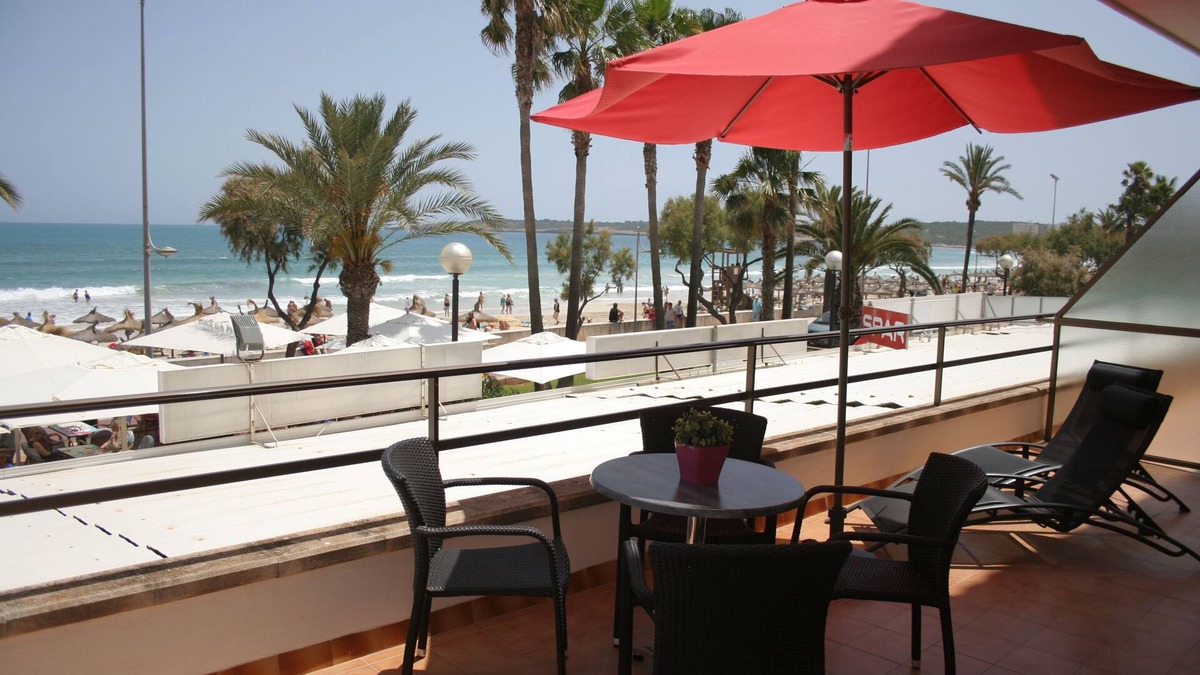 Sant Llorenc des Cardassar Apartment | App. RIGO 1-B(1st floor center, bedroom): Spacious beach apartment, frontal sea view