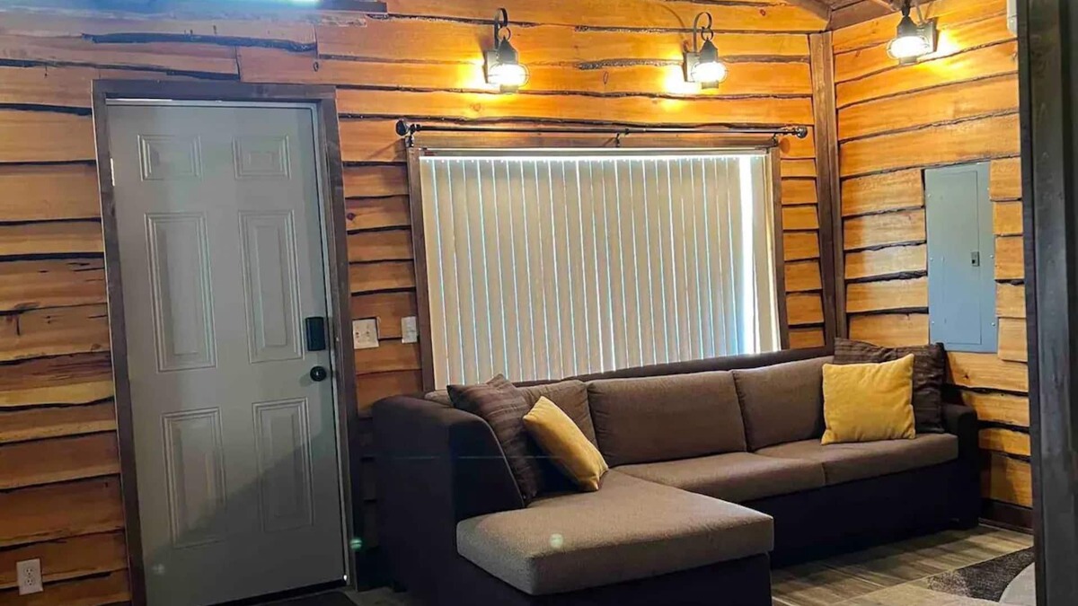 Chattaroy Cabin | Appalachian Hideaways