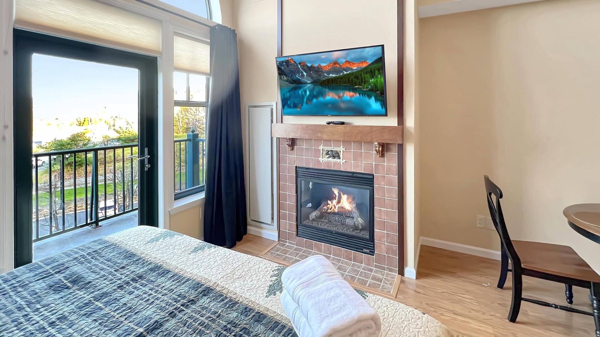Vernon Condo | Appalachian @ Mtn Creek Pool Hot Tubs Sauna Gym Deck Mtn Views #419
