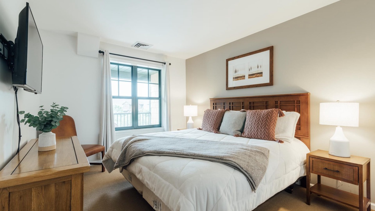 Vernon Condo | Appalachian @ Mtn Creek Pool Hot Tubs Sauna Gym Deck Mtn Front #312