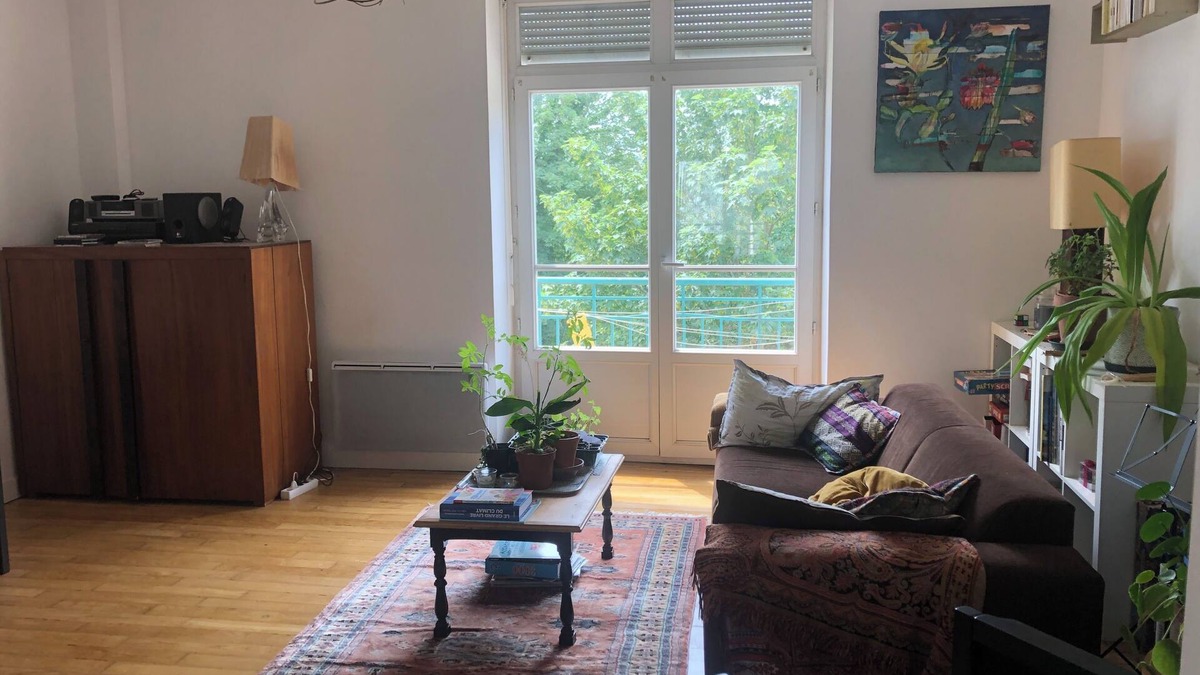 Quimperle Apartment | Apparently T3 bright, crossing, downtown walk, parking, beaches 15 min