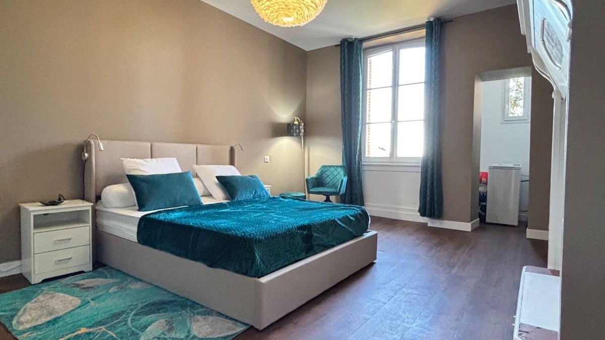 Limoges Apartment | Appart 5, Beautiful air-conditioned apartment on 2nd floor of a fully renovated building