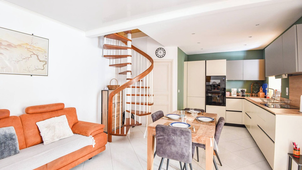 7th Arrondissement Apartment | Appart atypique avec 1 ch avec terrasse à Bompard