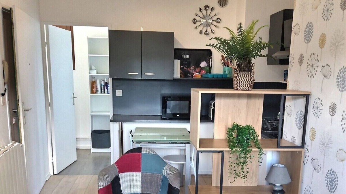 Evreux Apartment | Appart Bourg 14, Calme, Wifi Gratuit, Jardin Privé, Proche Toutes Commodités