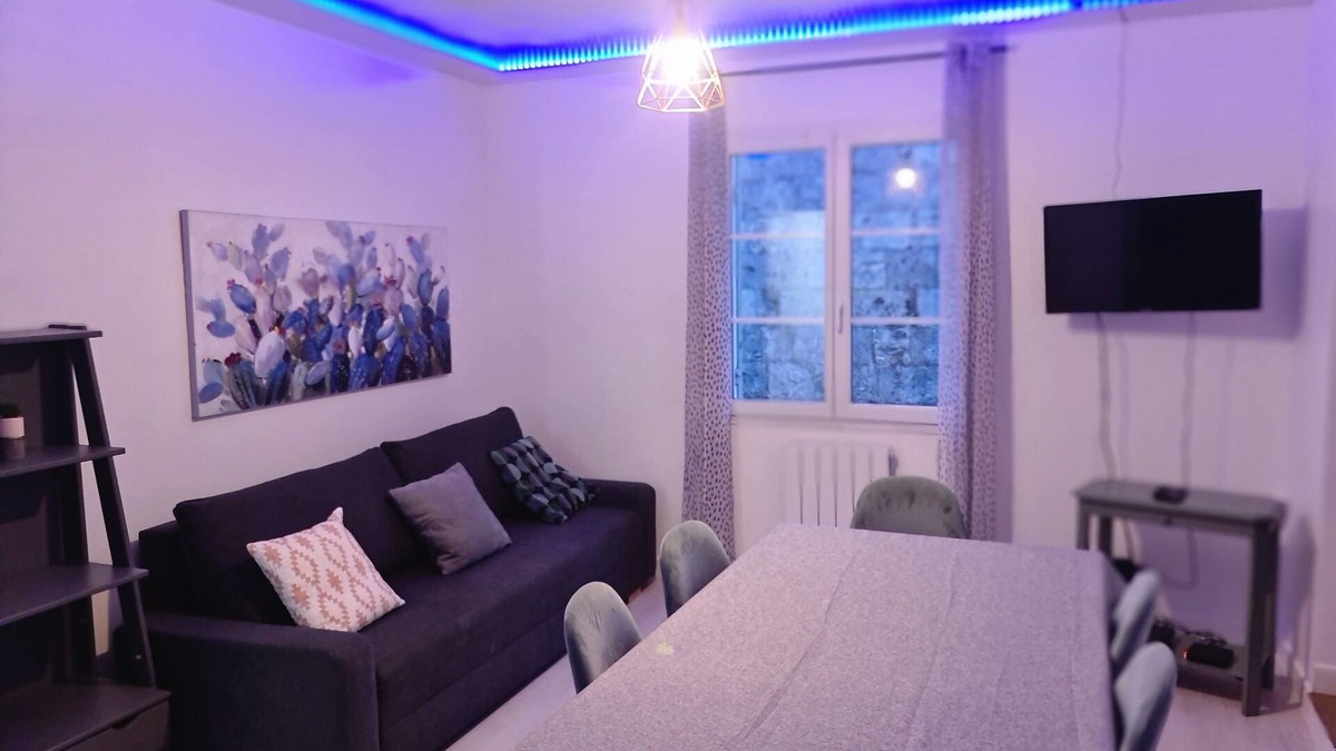 Petit-Palais-et-Cornemps Apartment | Appartement T3 Avec Terrasse