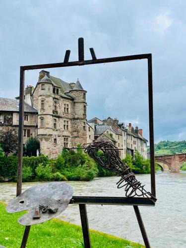 Espalion Apartment | Appart'Hôtel - Au Vieux Palais