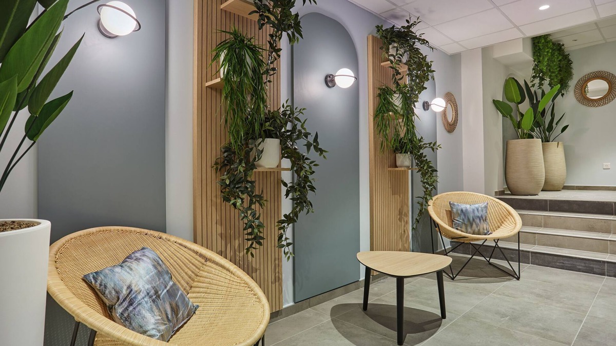 Quartier Administrations Hotel | Appart'hôtel Odalys City - Nîmes Arènes - Palais des Congrès
