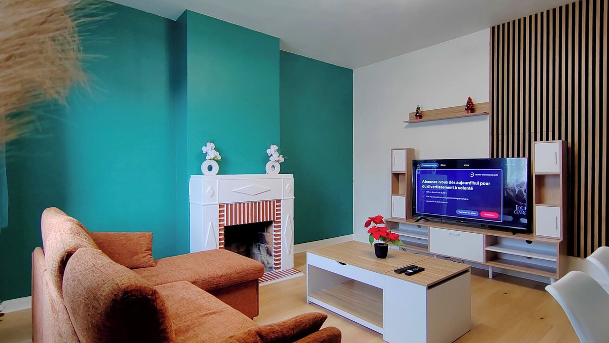 Creil Apartment | Appart in town center - 5 min of station - 1 to 6 pers - near paris