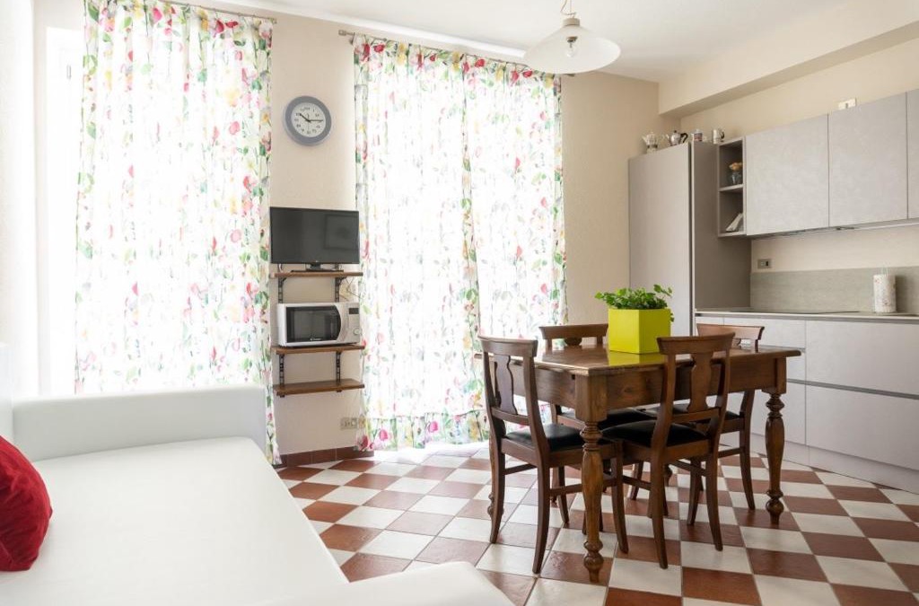 Monforte d'Alba Apartment | Appartamenti Rocca - CAV La Casa di Rosa