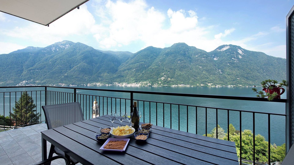 Nesso Apartment | Appartamento 4 Il Tornante with Lake & Mountain Views, Wi-Fi, A/C & Balcony