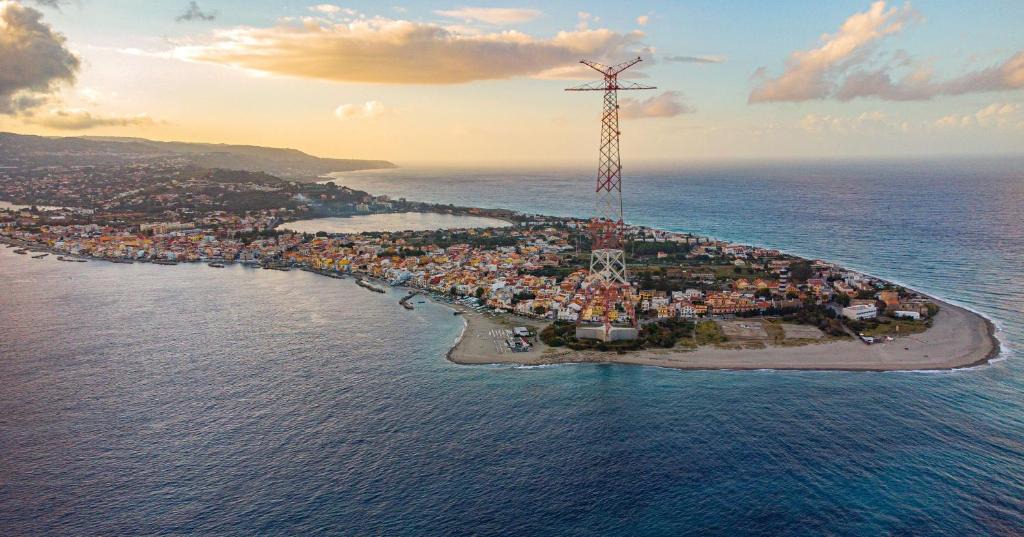 Torre di Faro Apartment | Appartamento A Due passi dal Mare