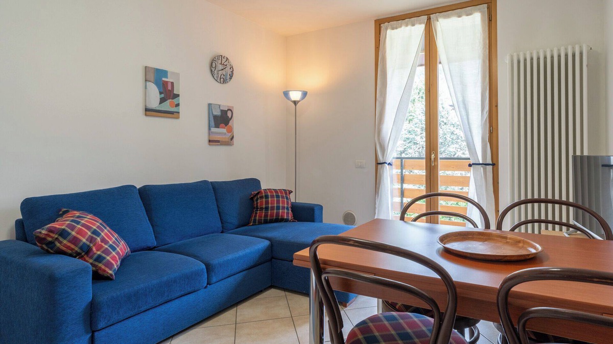 Cassina Valsassina Apartment | Appartamento con terrazzo vista monti a Cassina