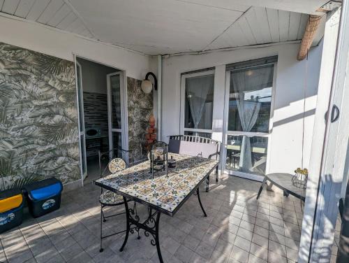San Leonardo Apartment | Appartamento con terrazzo