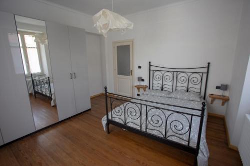 Torre Pellice Apartment | Appartamento con vista a Torre Pellice