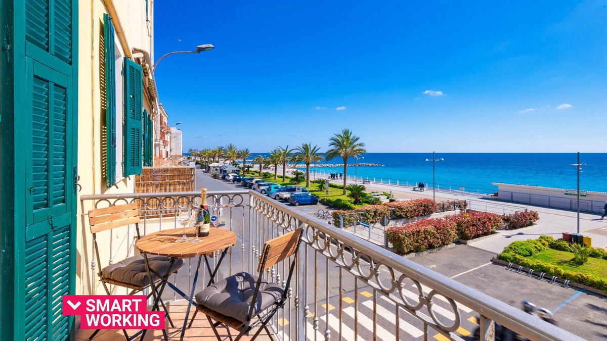 Ospedaletti Apartment | Appartamento fronte mare a Ospedaletti by Wonderful Italy