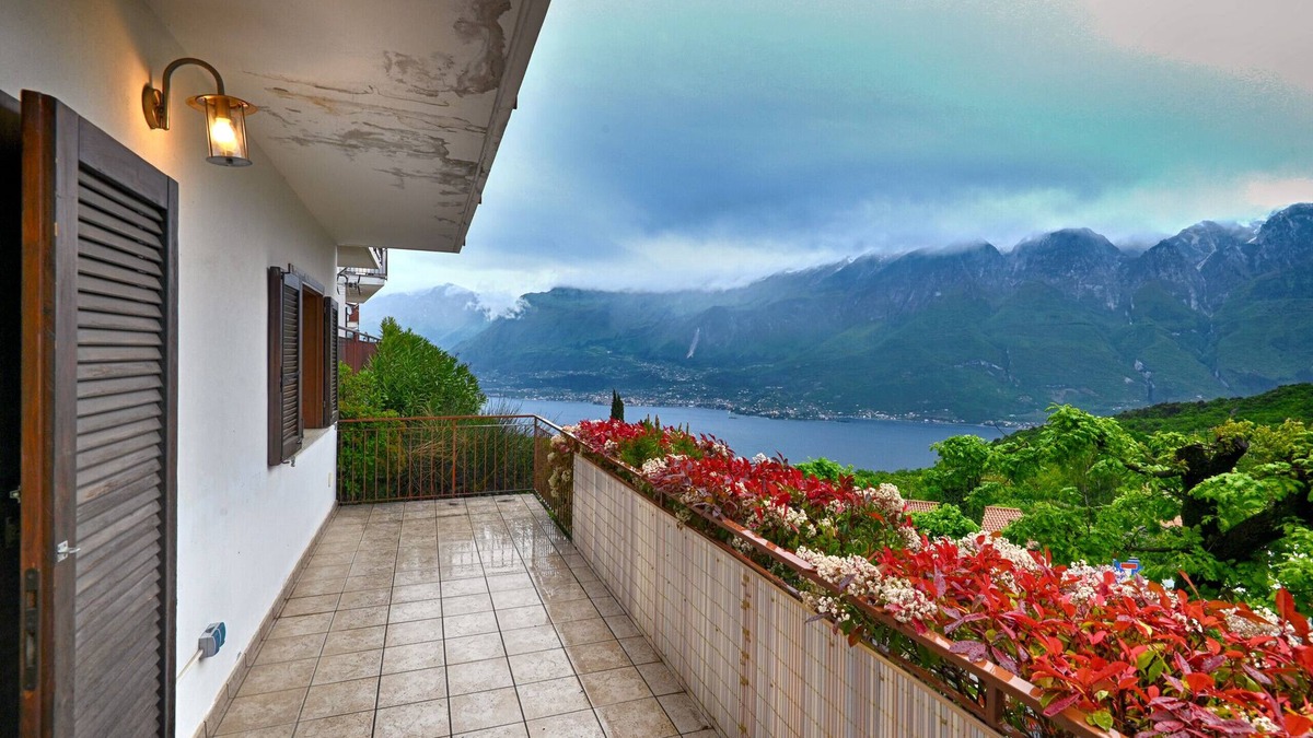 Prabione Apartment | Appartamento Il Gufo by Theater Home - with marvellous lake view