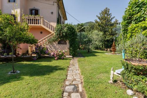 Ghivizzano House | Appartamento in villa liberty