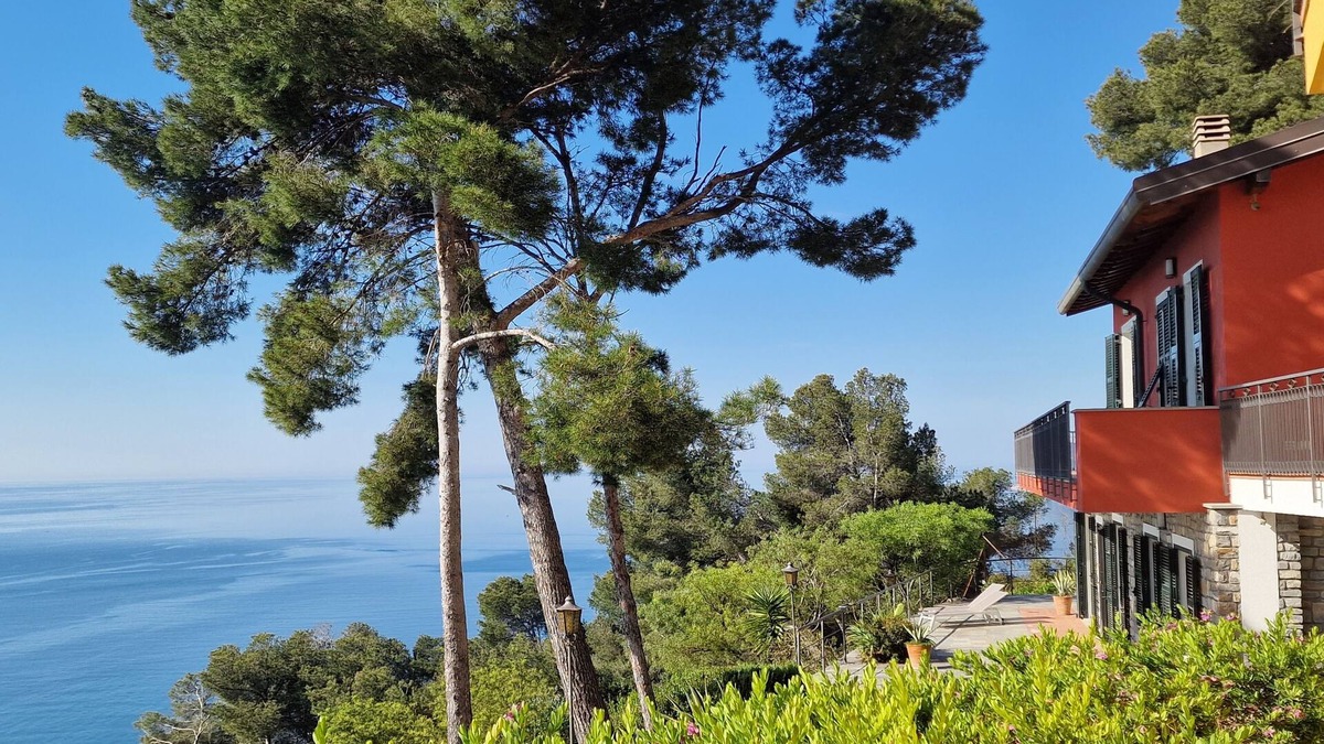 Cervo Apartment | appartamento in villa mimosa vista mare
