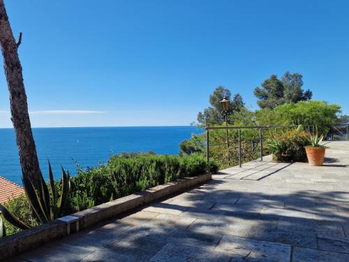 Capo Mimosa-Rollo Apartment | Appartamento in Villa Mimosa