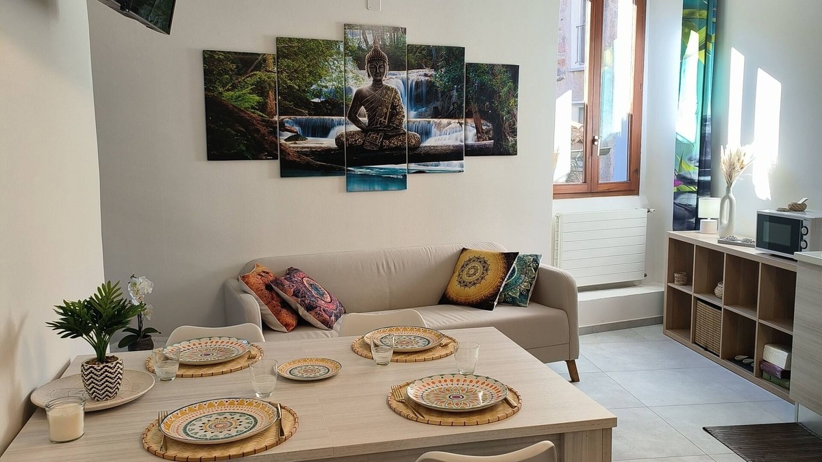 Morcote Apartment | Appartamento Nuovo a Morcote Stile Zen nel Centro Storico con Animali Ammessi
