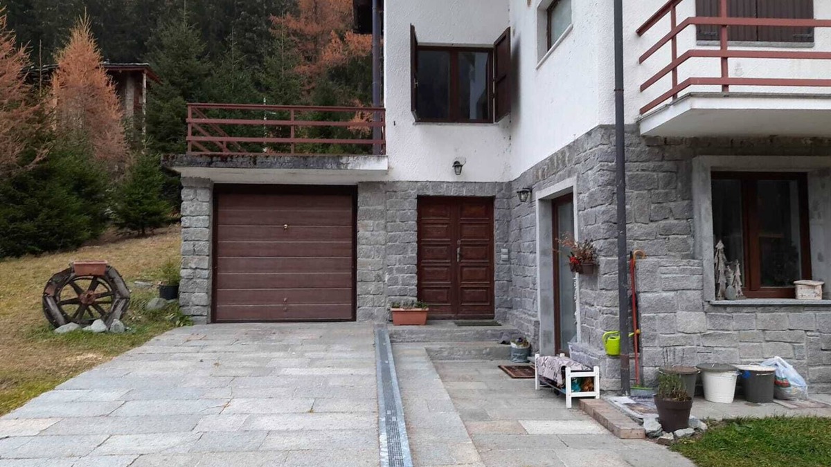Champoluc Apartment | Appartamento Primo Piano Villa a Champoluc loc Frachey