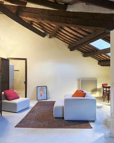 Pergola Apartment | Appartamento Rebel House