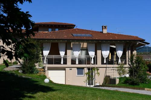 Monticelli Brusati Apartment | Appartamento seminterrato Villa Sveva Franciacorta