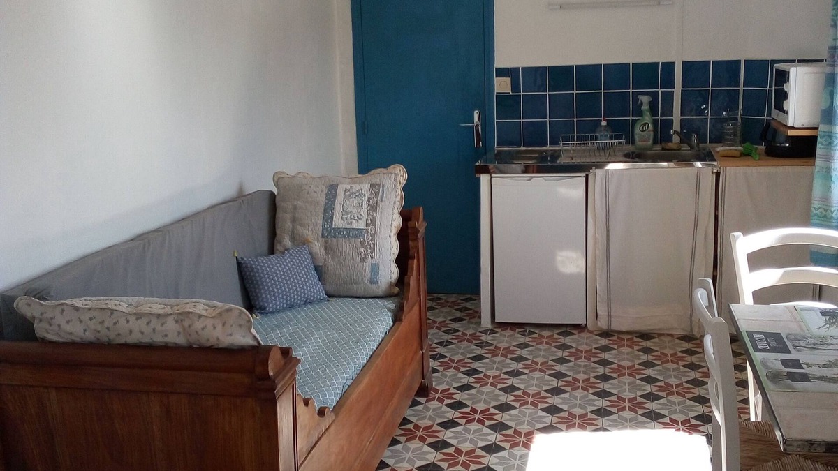 Saint-Christol-Les-Ales House | Appartement Dans mas Cévenol
