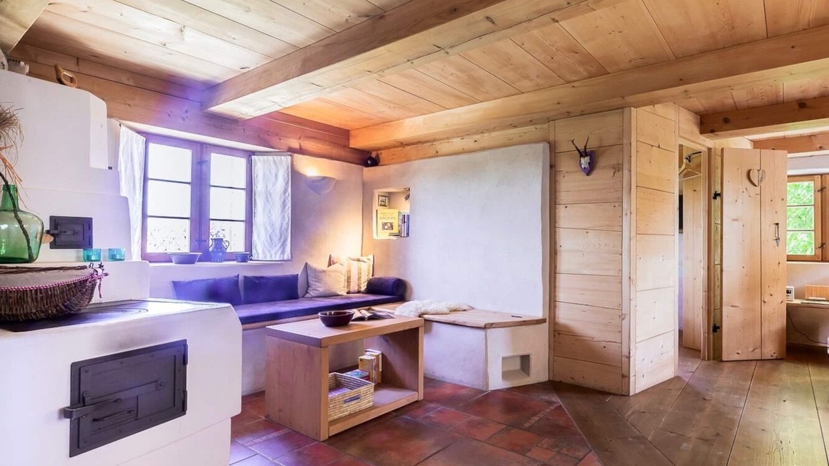Breitbrunn a. Chiemsee Apartment | Appartement Getreidekasten im 1. Obergeschoss mit einem Schlafzimmer mit Dusche/WC