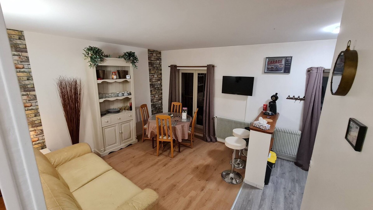 Moret-sur-Loing Apartment | Appartement Terrasse